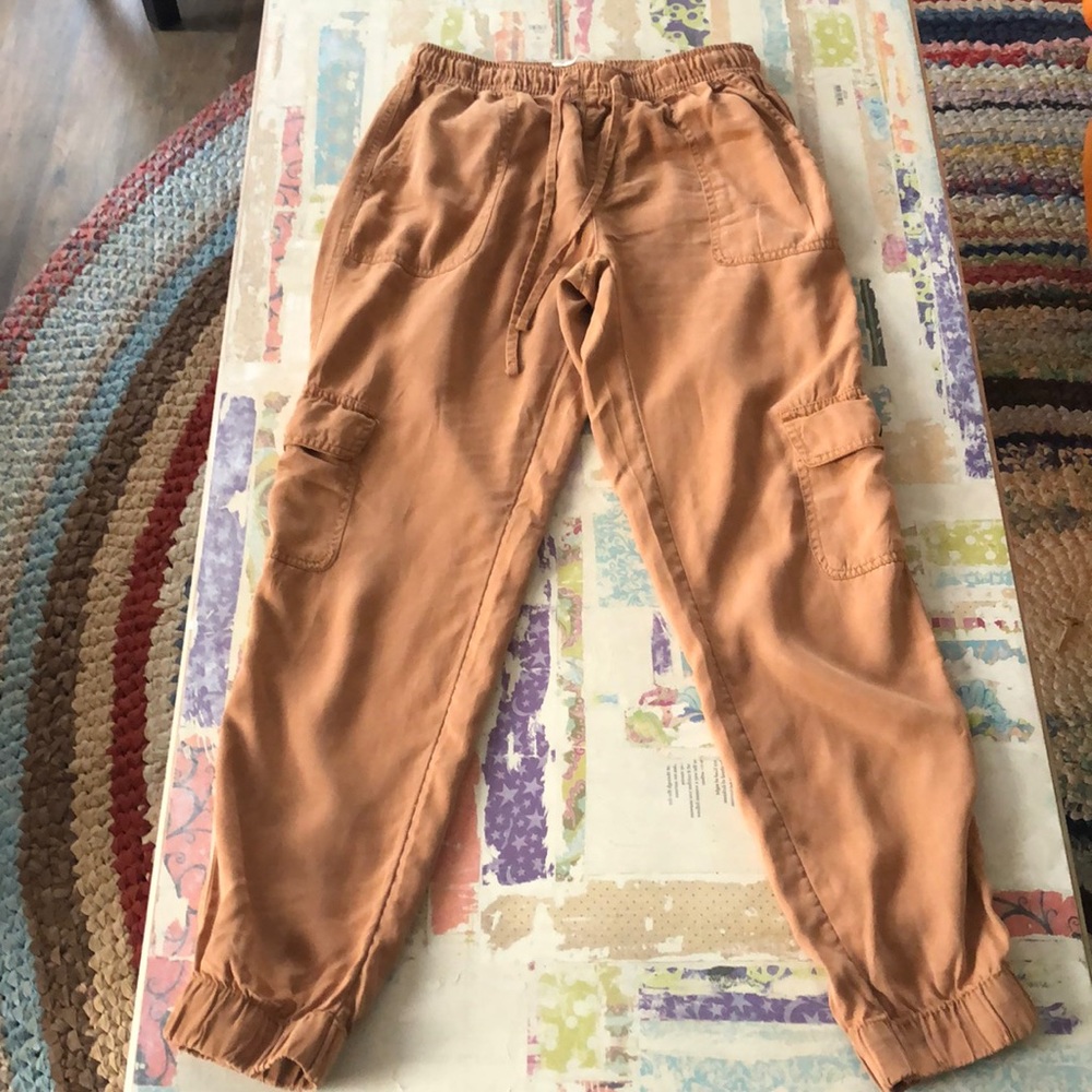 C&C California boho pants 100% lyocell material. Super flowy size SM - worn ONCE